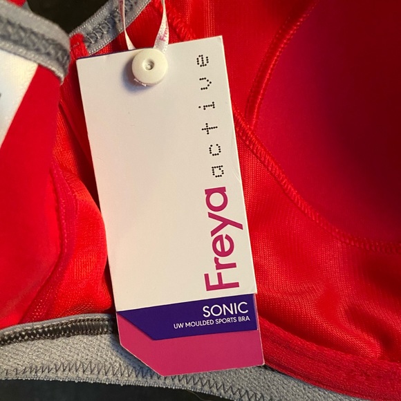 Freya Sonic Sports Bra 36C w/ underwire - Picture 3 of 8